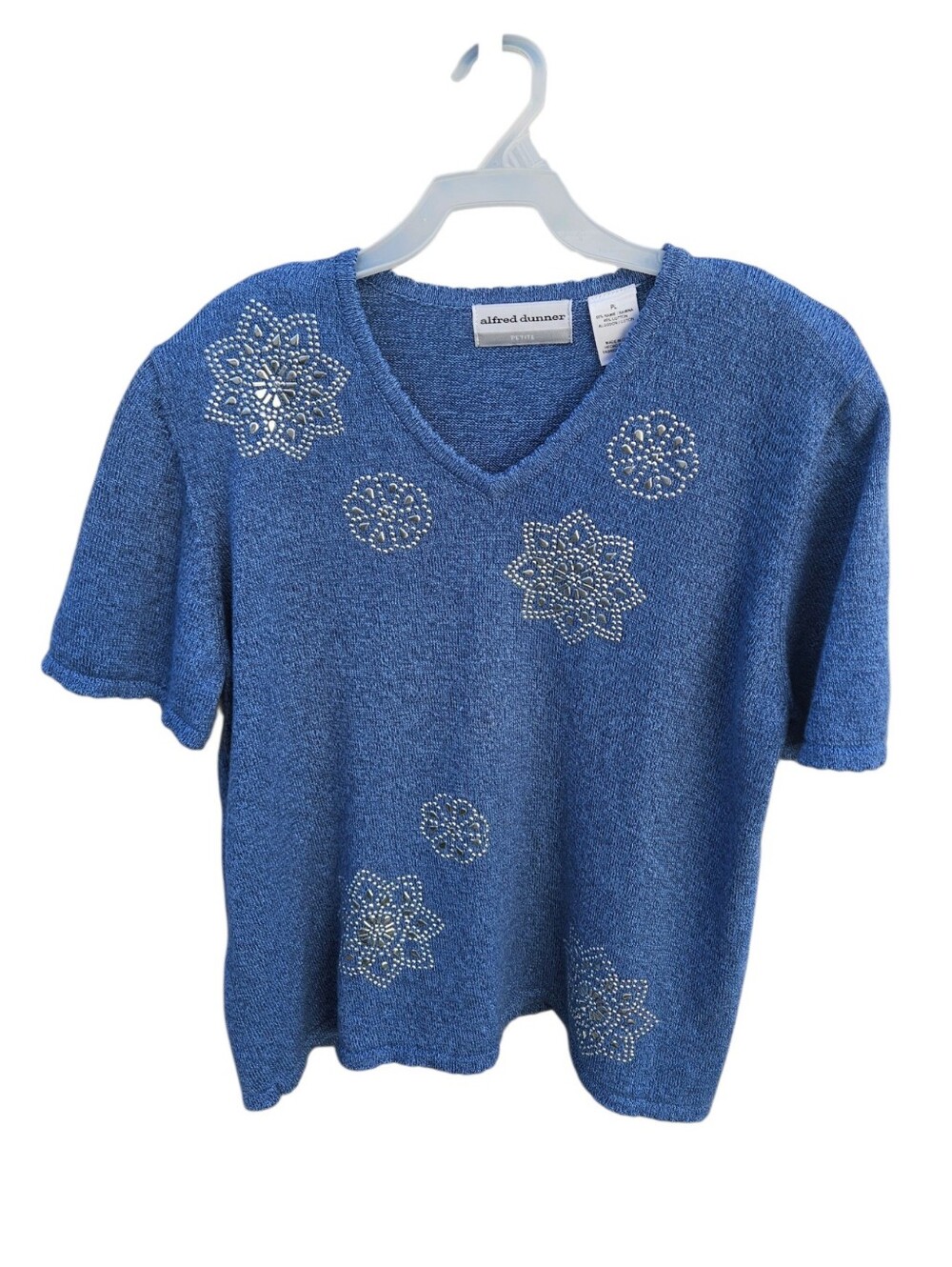 Alfred Dunner Petite Blue V-Neck Short Sleeve Top Rhinestone Motifs Size LP